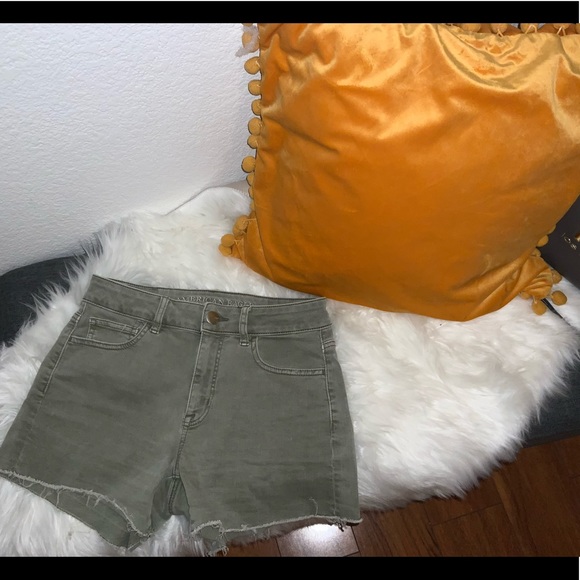 American Eagle Green High Rise Shorts - Picture 5 of 6